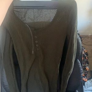 Green long sleeve shirt can’t fit ordered the wrong size from SHEIN size XS